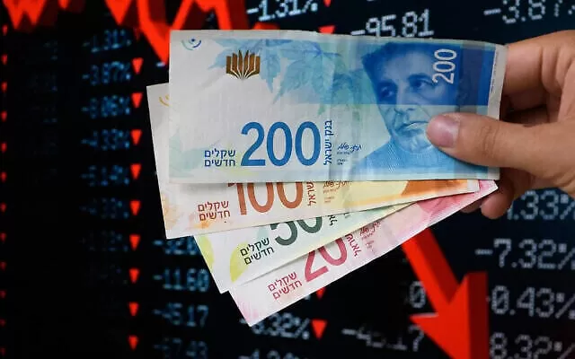 الشيكل الاسرائلي يتراجع وسط حالة من الحذر الجيوسياسي