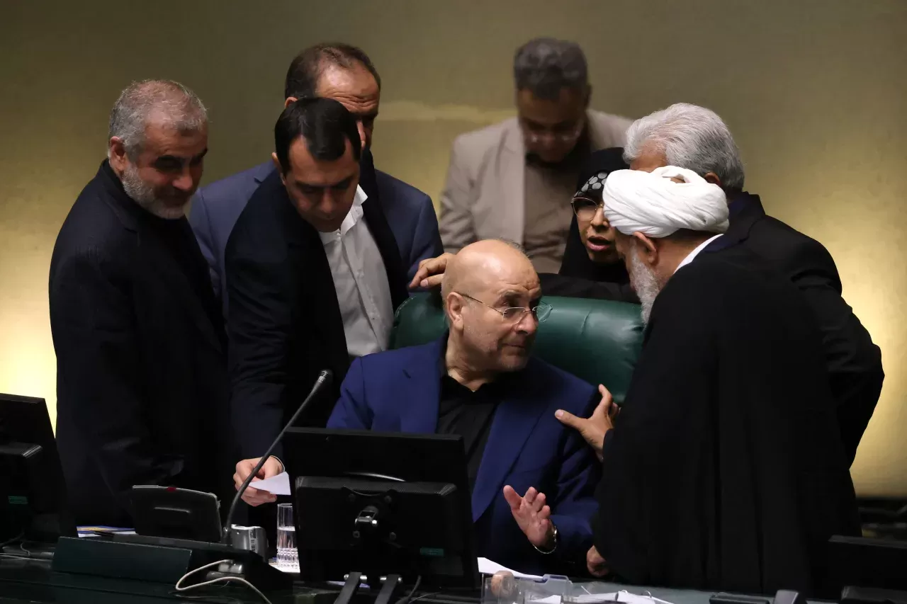 وسط إرباك حول توقيته.. وسائل إعلام من إيران وإسرائيل تُعلن سريان وقف إطلاق النار