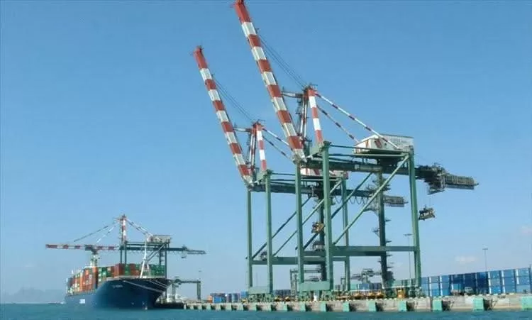 دائرة اعلام ميناء عدن تعقب ع نشر اخبار مظلله لصحيفة محلية