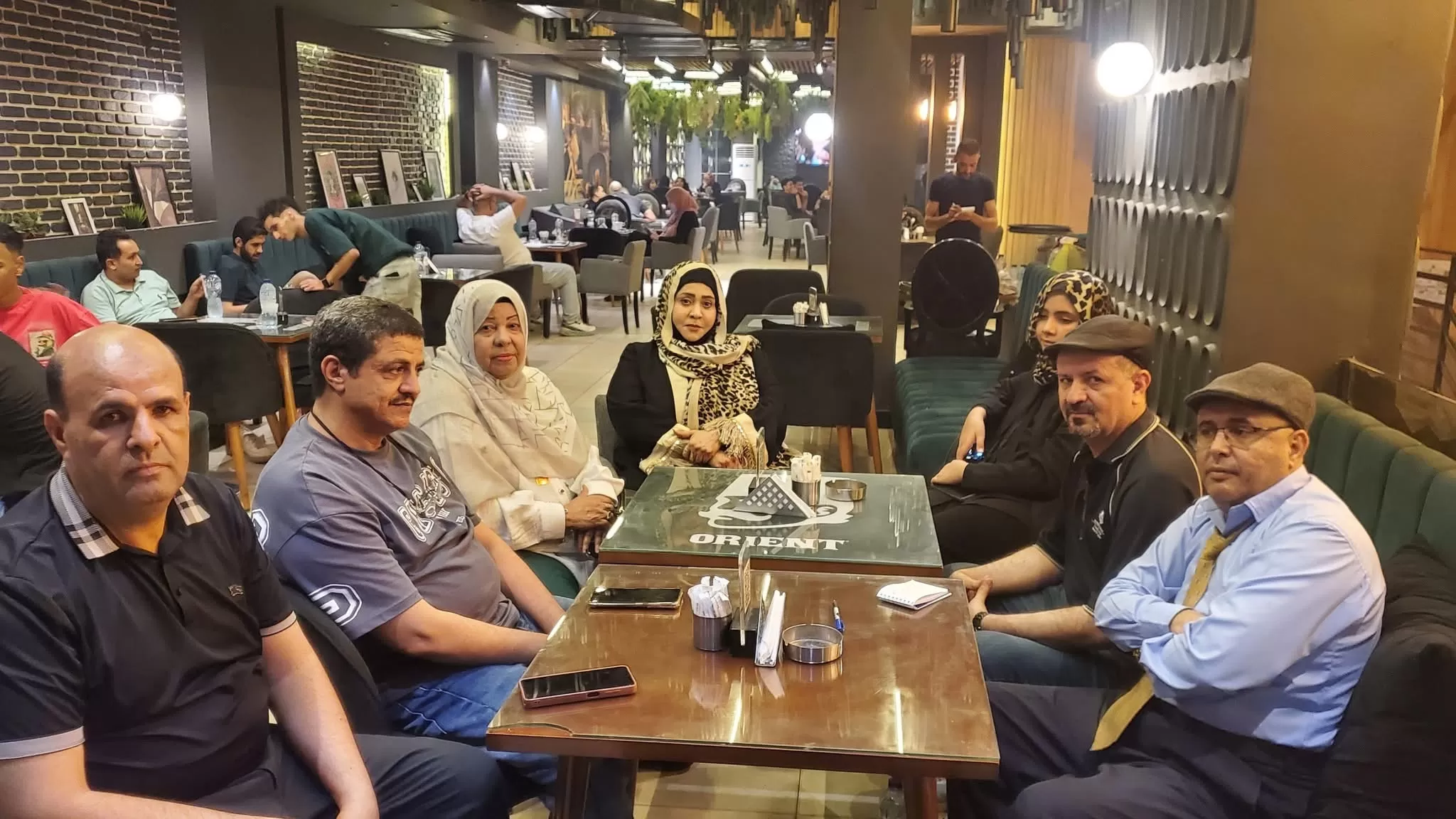 لقاء في القاهرة يجمع حركة وعي الوطنية وناشطات السلام من أبين ويؤكد على مبادرة السلام اليمنية لعام 2021