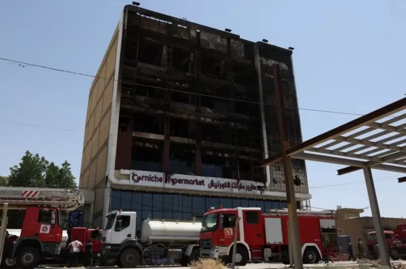 وفاة أكثر من ستين شخصاً وإصابة العشرات في حريق داخل مركز تجاري بمدينة الكوت في العراق