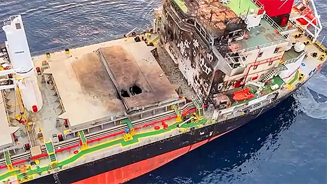 روسي من أفراد طاقم سفينة غرقت في البحر الأحمر يتلقى العلاج في اليمن