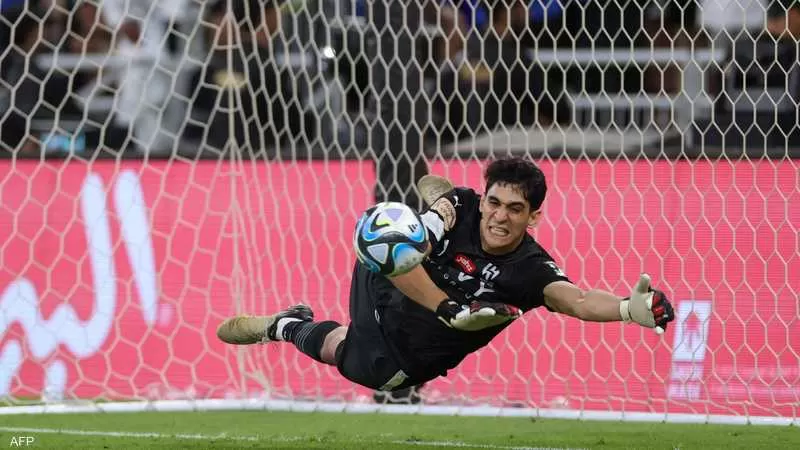 بعد تميزه في مونديال الأندية.. بونو مستمر مع "الزعيم"