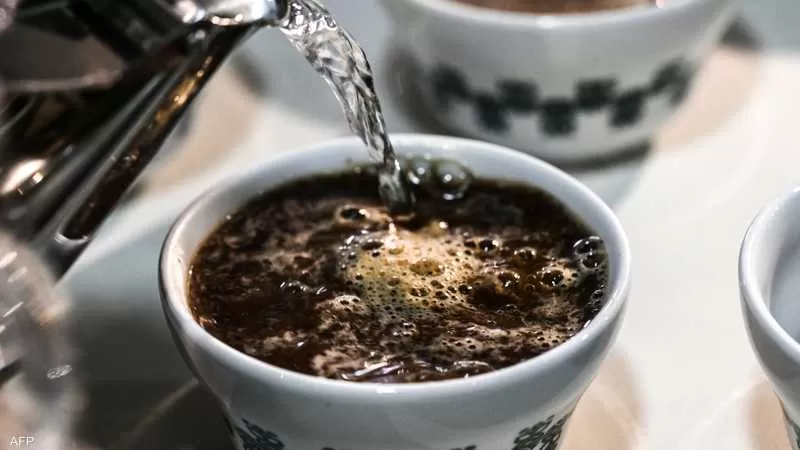 دراسة: شرب القهوة في هذا التوقيت يبطئ خطر الوفاة