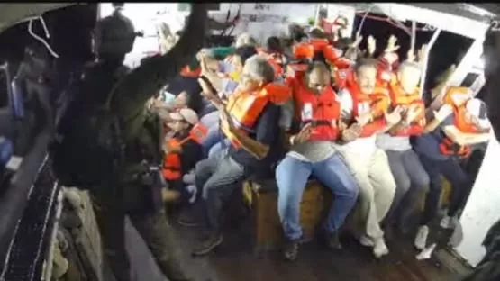 الجيش الإسرائيلي يعترض السفينة "حنظلة" المتجهة لغزة