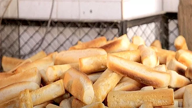 غش في أسعار وأوزان (الروتي) يثقل كاهل المواطنين في عدن