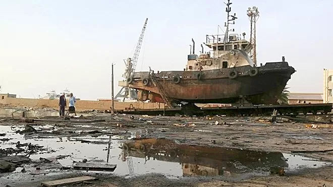 بدائل مكلفة تدمر ميناء الحديدة...ينعكس على حساب الجنوب