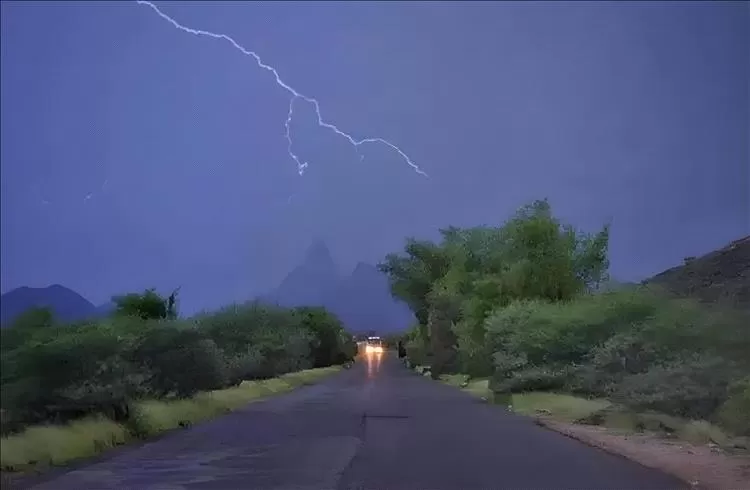 تحذيرات من أمطار غزيرة وعواصف في بعض المحافظات اليمنية.. والأرصاد تدعو للحيطة