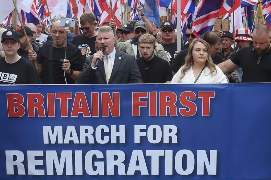 صدامات جديدة خلال احتجاجات مناهضة للهجرة في بريطانيا