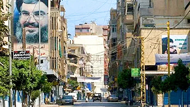 وزير الثقافة والإعلام في اليمن يدعو الحكومة اللبنانية بإغلاق المنابر الإعلامية التابعة للحوثيين