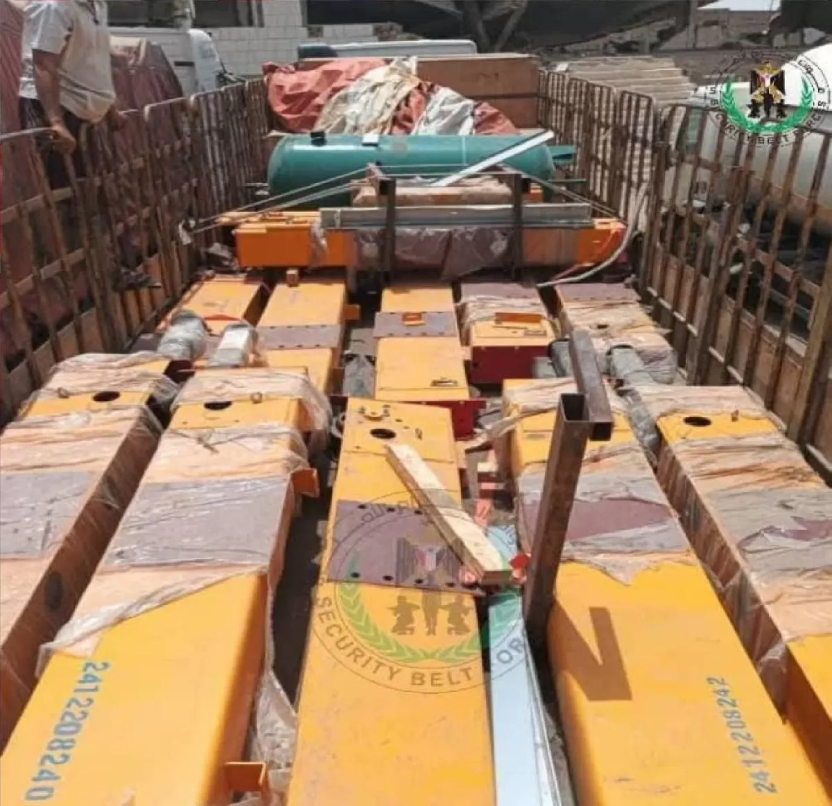 اليمن: أمن لحج يحبط تهريب معدات بحرية حساسة للحوثيين