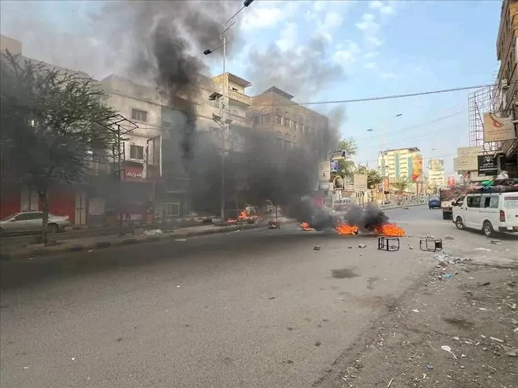 اليمن: مواطنون محتجون يعتدون على محلات تجارية في تعز