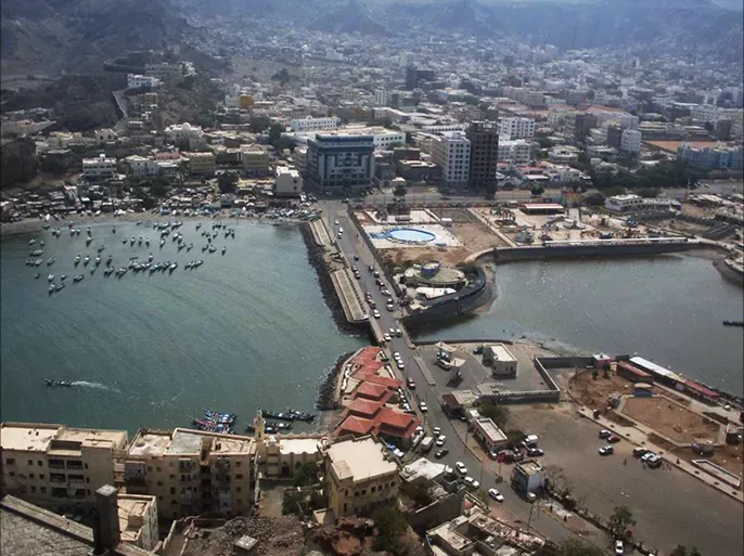 اليمن: الحكومة تؤكد تفعيل الاستثمار وتحذر من سحب الأراضي من غير الملتزمين