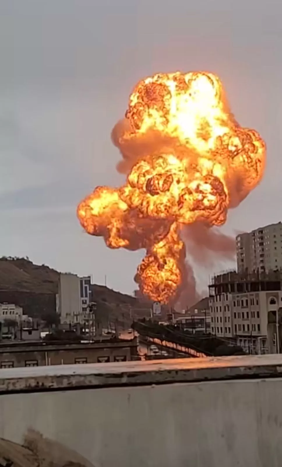 غارات عنيفة تهزّ صنعاء .. رسائل إسرائيلية تتجاوز حدود اليمن