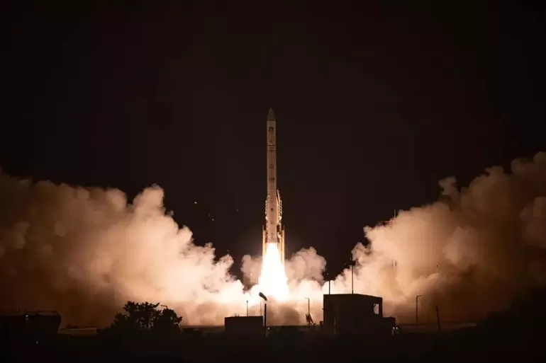 إسرائيل تطلق القمر التجسسي "أوفيك 19" لتعزيز المراقبة في الشرق الأوسط