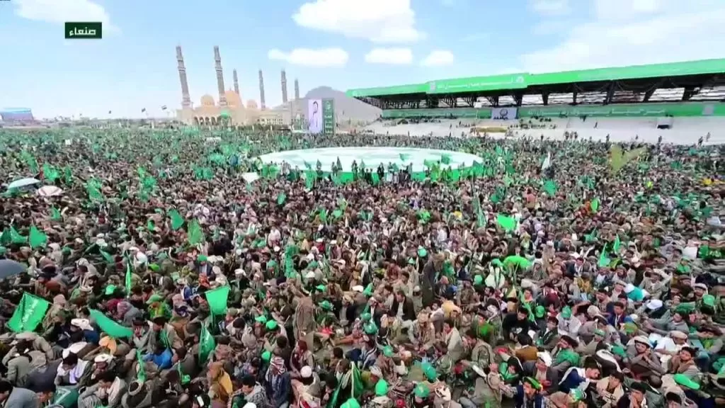 اليمن: حشود جماهيرية كبيرة في ميدان السبعين وساحات المحافظات احتفاءً بالمولد النبوي