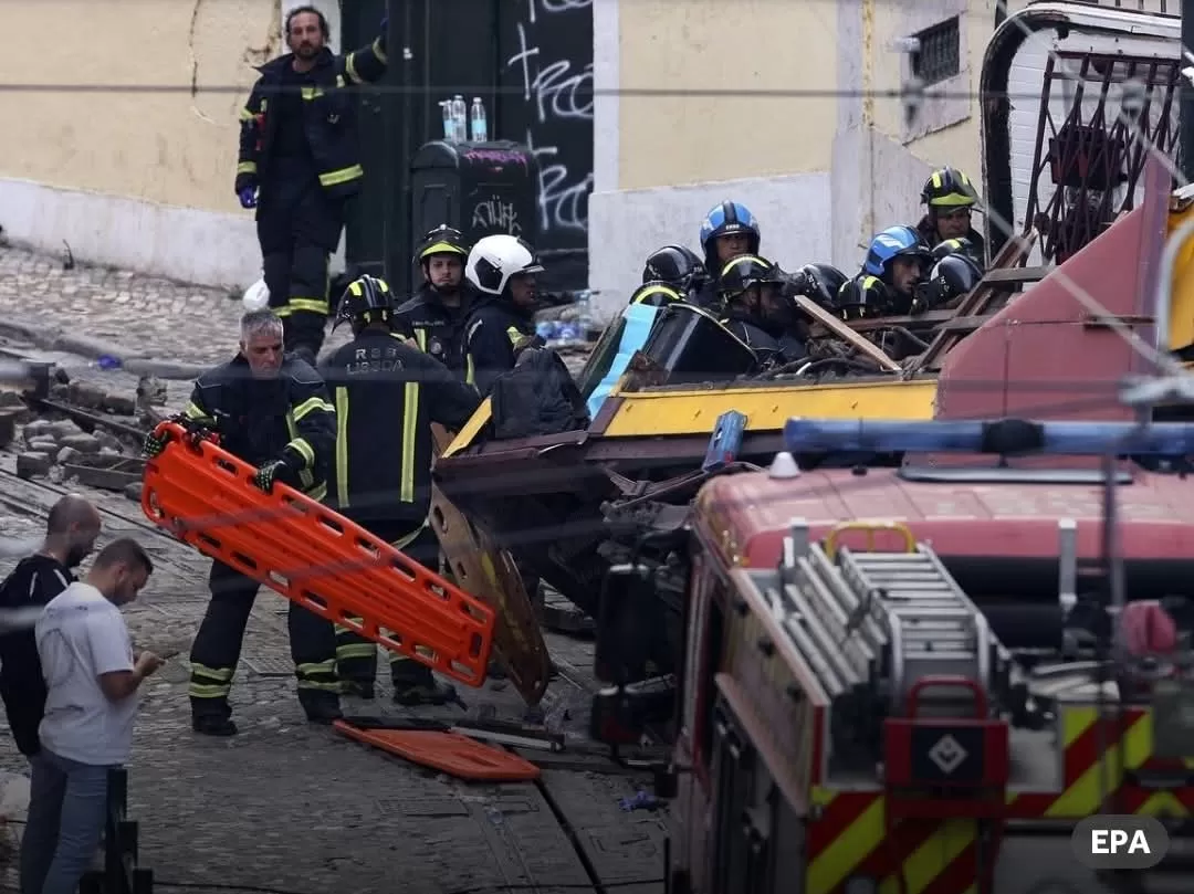 البرتغال تعلن 11 أجنبيا وخمسة برتغاليين ضحايا حادثة تحطم عربة الترام في لشبونة