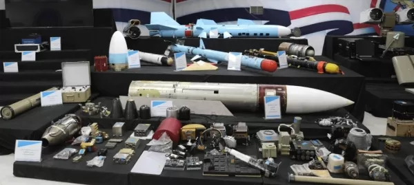 لندن: منظمة بريطانية تؤكد استمرار إمدادات الأسلحة الإيرانية للحوثيين وتمكينهم من تنفيذ الهجمات