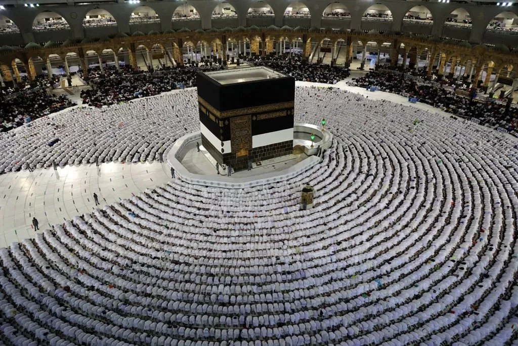 اليمن: الأوقاف تحدد أسبوعًا واحدًا لانتهاء التسجيل لأداء فريضة الحج هذا العام 1447