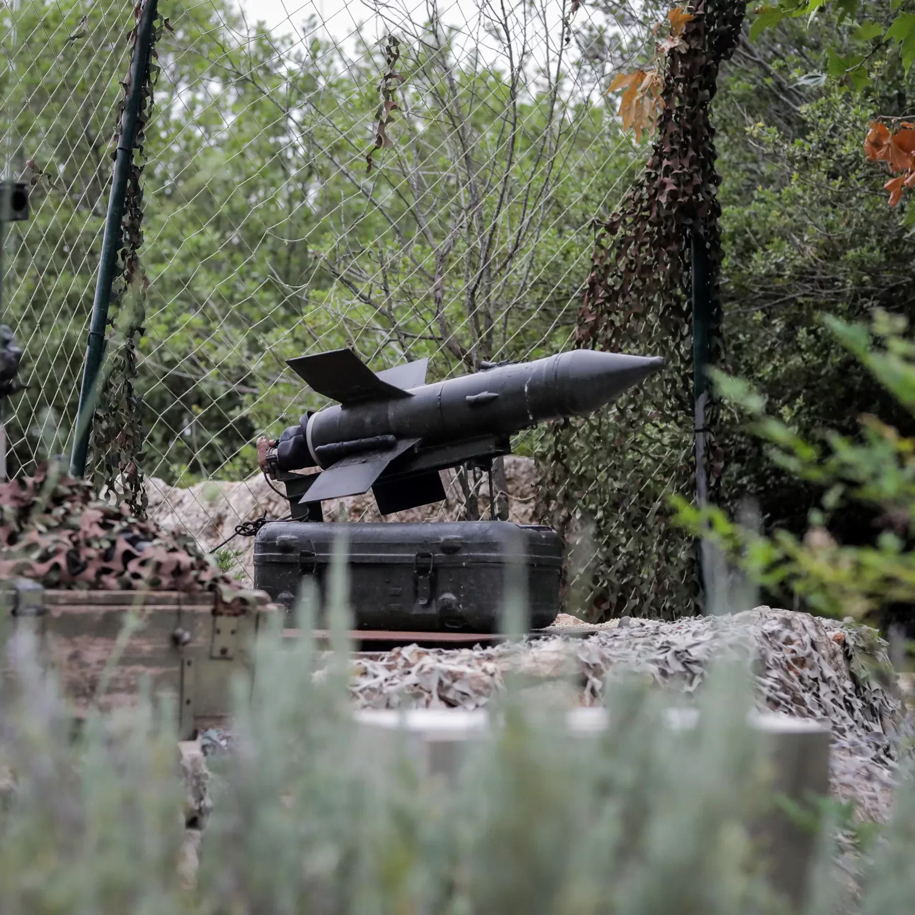 مصادر.. حزب الله بحيلة ورقة إعادة الإعمار لإعاقة نزع سلاحه