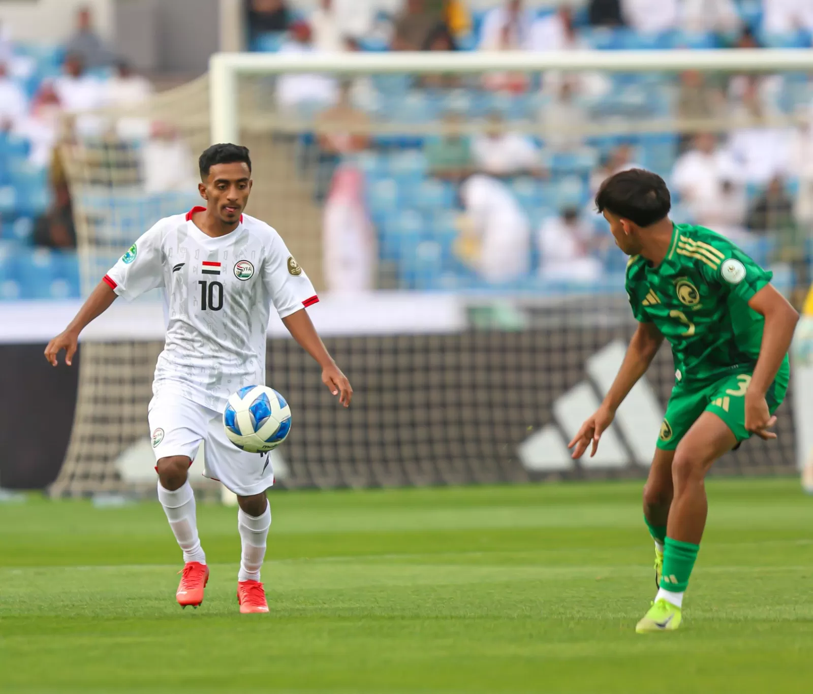 الأحمر اليمني يلامس الذهب ويكتفي بالفضة في نهائي خليجي الشباب