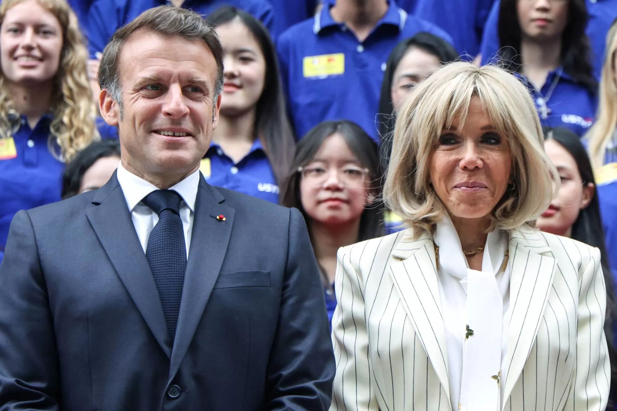 ماكرون وزوجته يقدمان أدلة لمحكمة أميركية لإثبات أن بريجيت وُلدت أنثى