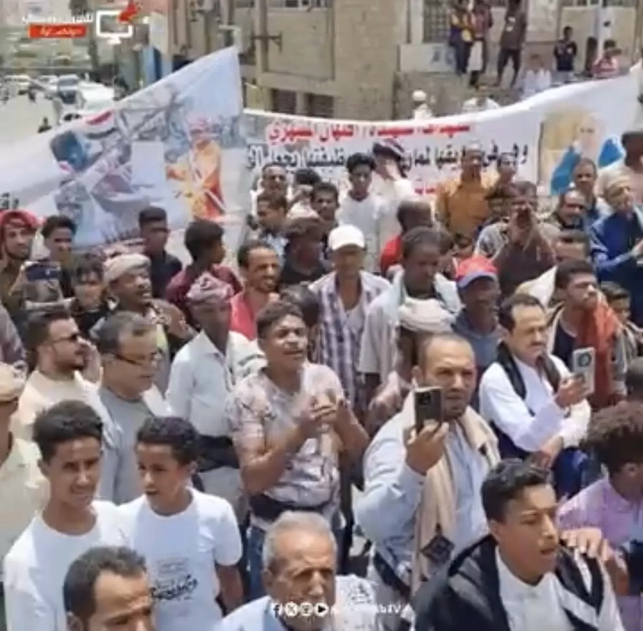 تعز تشتعل بعد اغتيال افتِهان المشهري: سقوط أول المتهمين ومطاردة مستمرة لـ(الباشق)