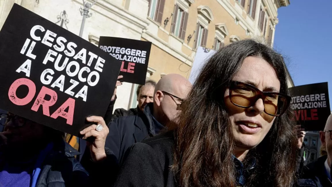 نائبة إيطالية تطالب الحكومة بالتحقيق في تورط مواطنين في الحرب على غزة