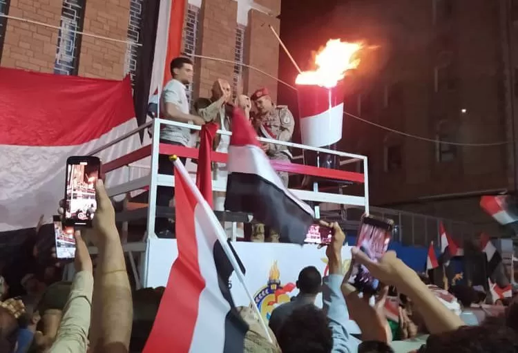 اليمن: إيقاد شعلة العيد الوطني الـ 63 لثورة الـ ٢٦ من سبتمبر في تعز