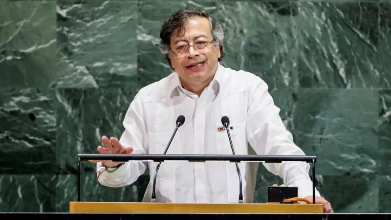 توحيد الجيوش لتحرير فلسطين.. مبادرة لرئيس كولومبيا وسط حرب غزة