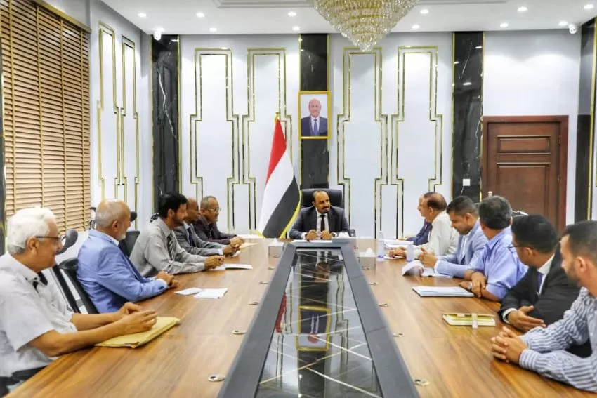 اليمن: مناقشة خطط تطوير ميناء المكلا وتعزيز البنية القانونية