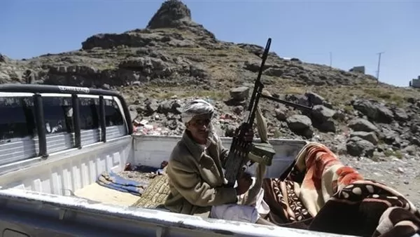 اليمن: انتشار حوثي مفاجئ في شرعب السلام شمال تعز لتأمين شاحنات يُشتبه بتهريبها أسلحة