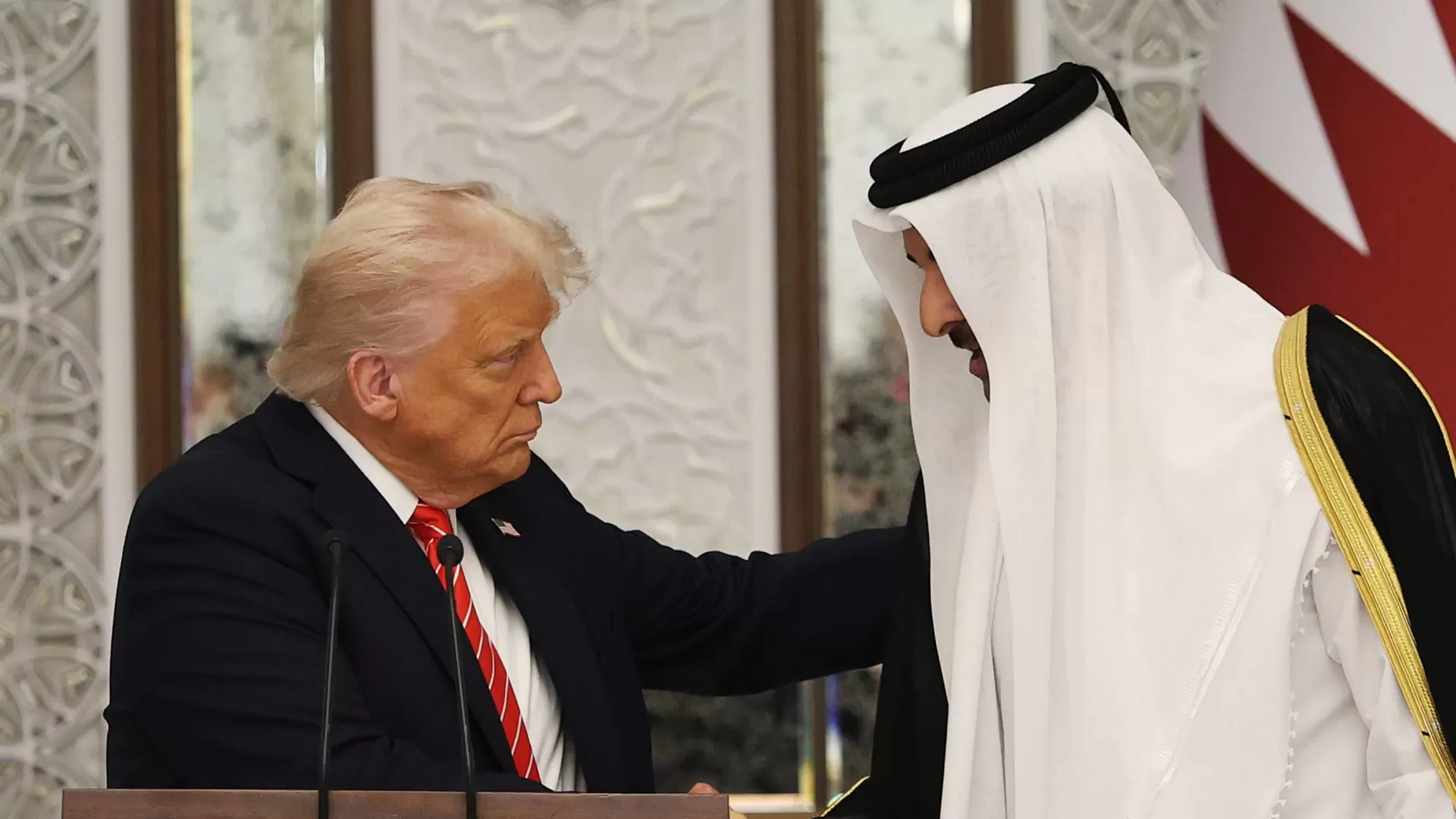 ترامب يوقع أمرًا تنفيذيًا يعتبر أي هجوم على قطر تهديدًا لأمن الولايات المتحدة