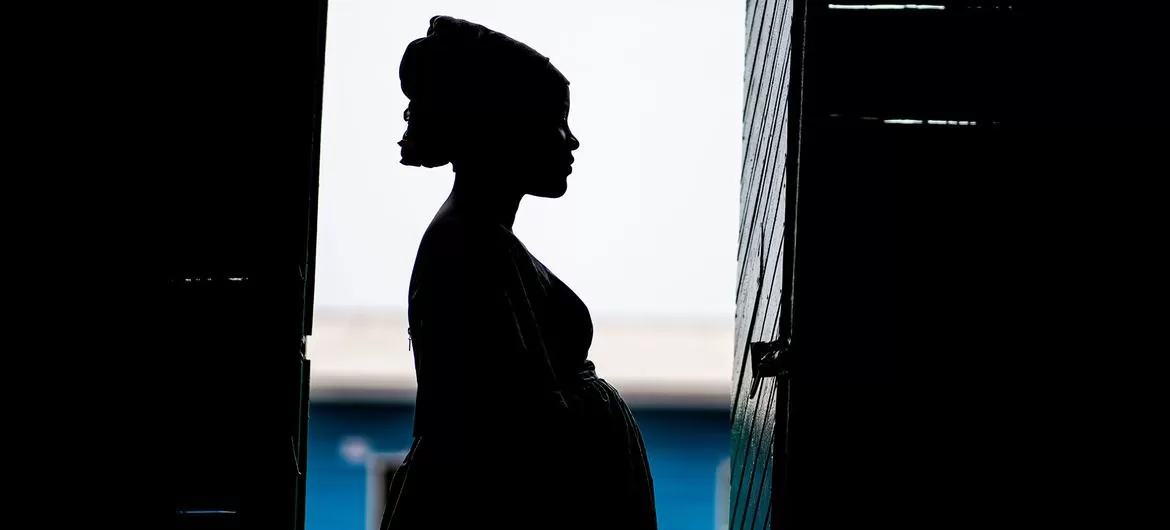 اللجنة الوطنية للتحقيق تبحث مع صندوق دعم الناجيات آليات حماية النساء في اليمن