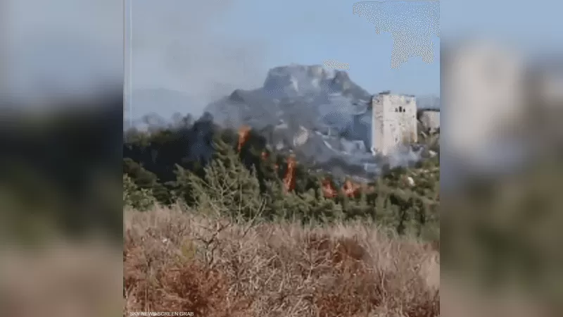 سوريا: حريق يلتهم قلعة صلاح الدين الأثرية بريف اللاذقية