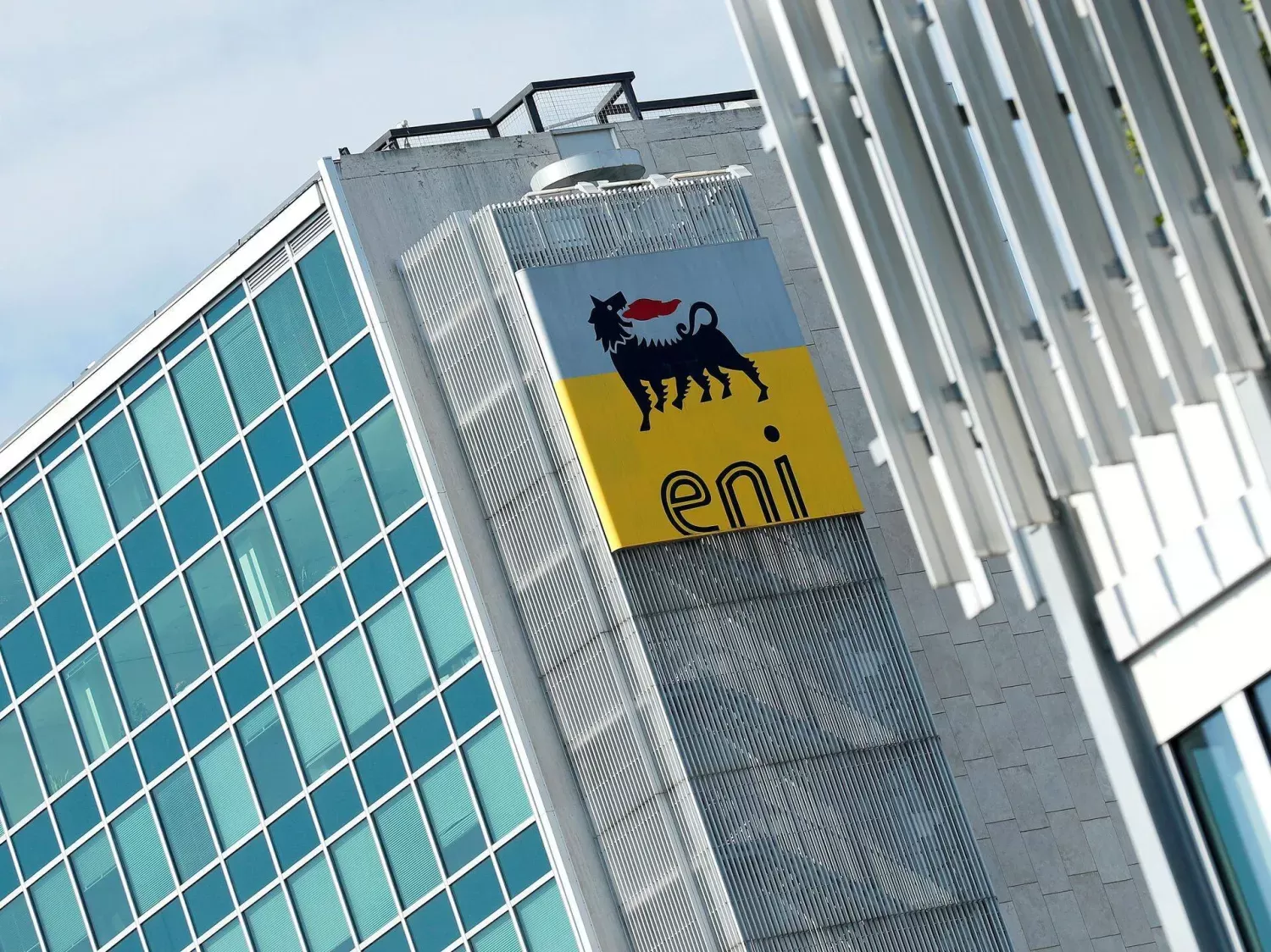 شركة"إيني" تعلن استئناف أعمال الحفر بشمال غربي ليبيا