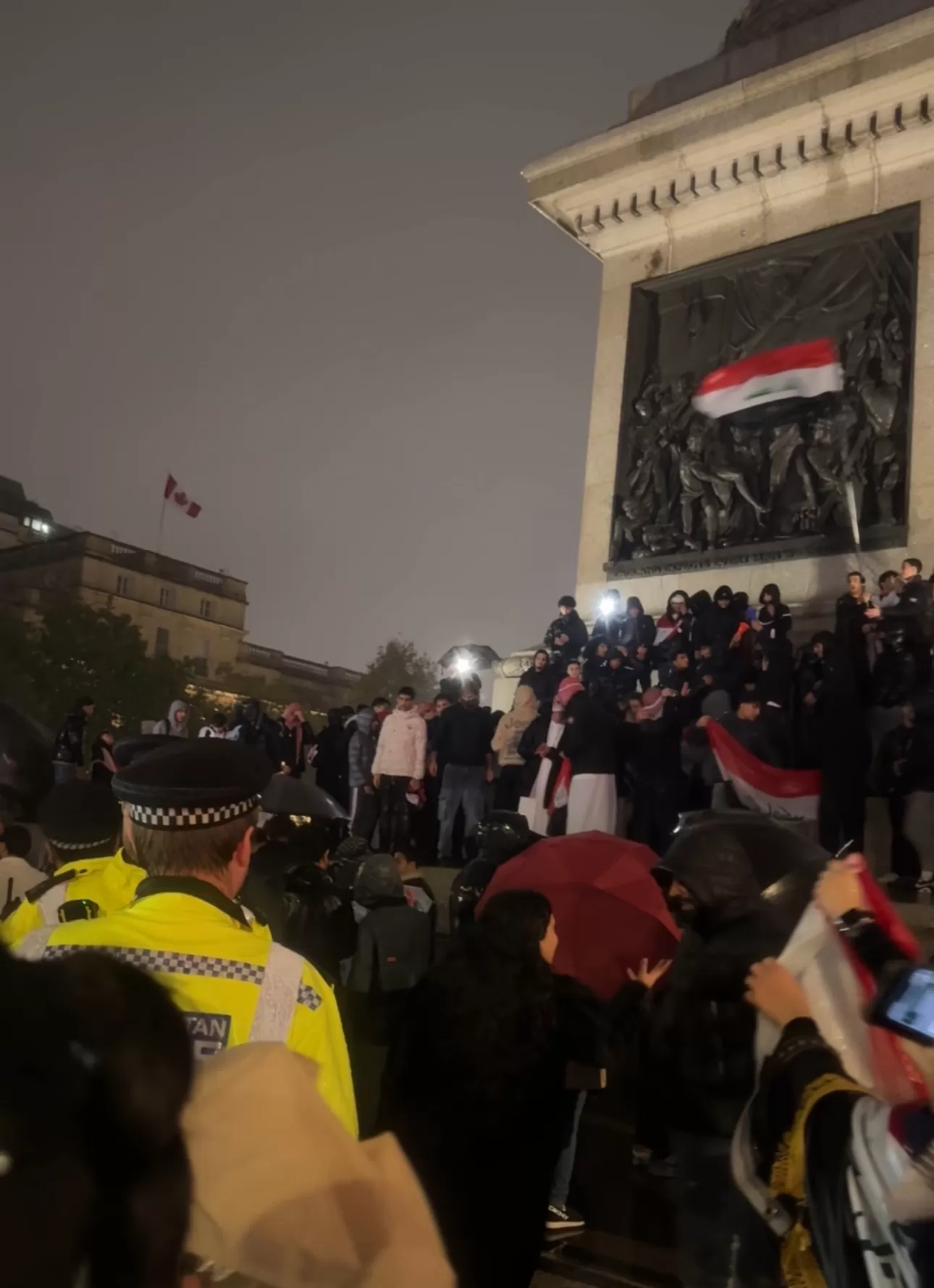 🇮🇶 الجالية العراقية في لندن تحتفل باليوم الوطني وسط أجواء ممطرة وحماس وطني كبير 🇮🇶