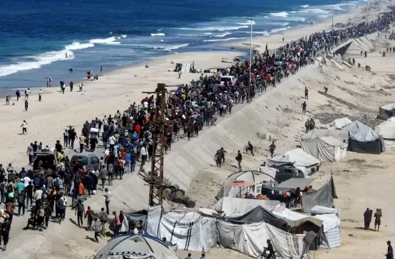 طوفان العودة: حشود نازحين تتدفق إلى غزة وشمال القطاع بعد سريان وقف إطلاق النار