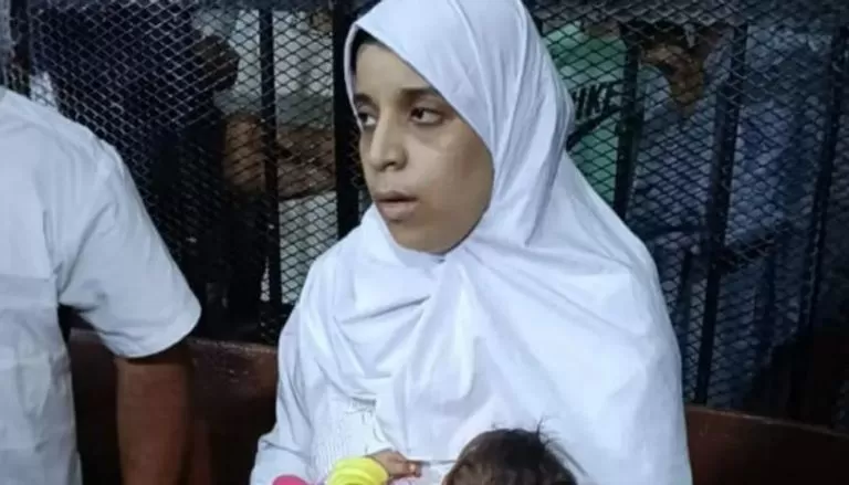 الإعدام لمصرية أدينت بقتل زوجها وأطفالها الستة في المنيا