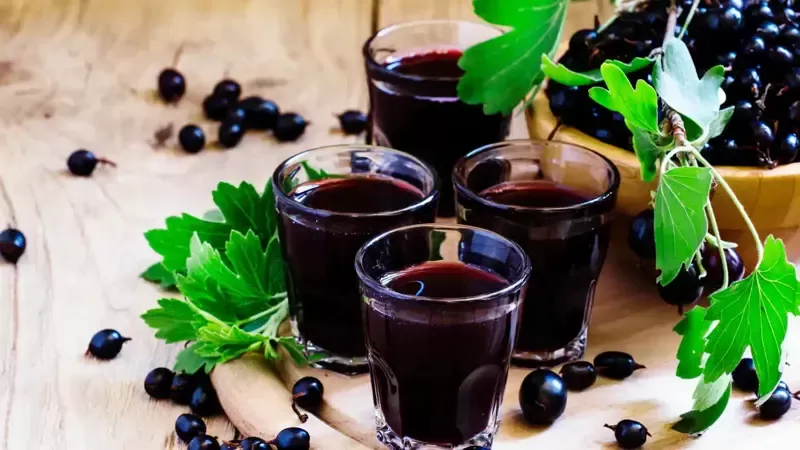 دراسة : شرب عصير الكشمش الأسود يحسن وظائف الذاكرة