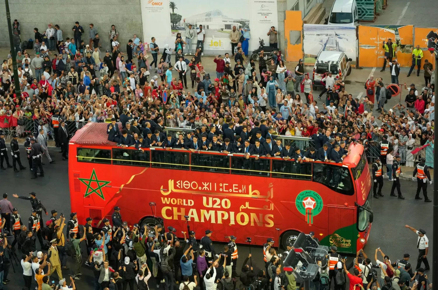 جماهير كبيرة تستقبل منتخب شباب المغرب بعد إحرازه بطولة العالم