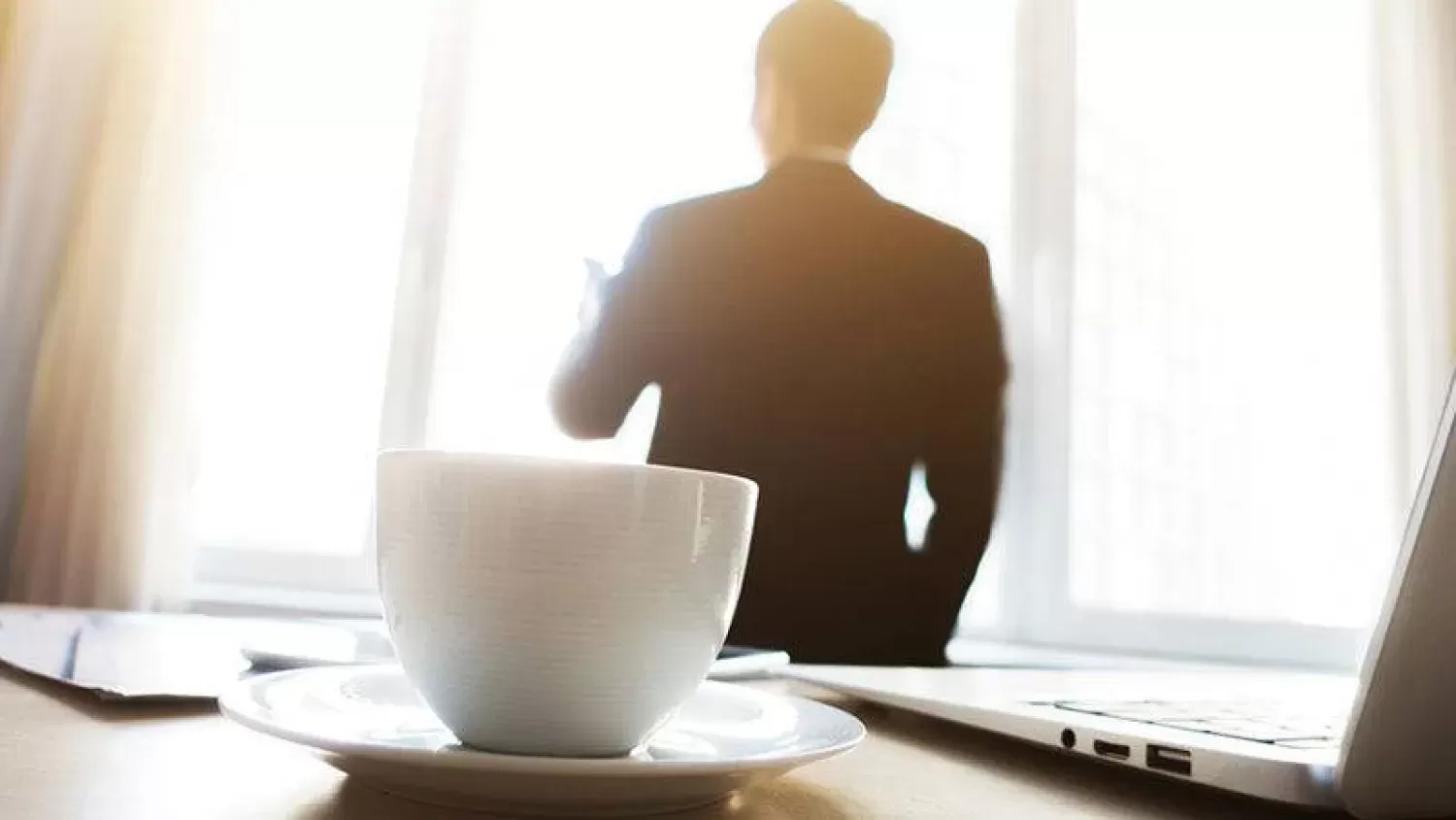 The Rise of AI-Powered Personal Assistants: How They Manage