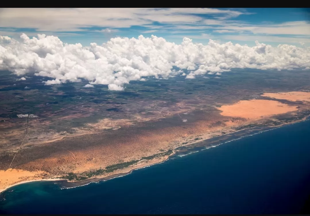 الاتحاد الأوروبي يضبط قارب شراعي استخدمه قراصنة صوماليون في هجوم قبالة الصومال