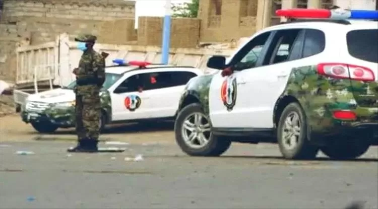 جثة غامضة على الطريق.. وشرطة لحج تحقق