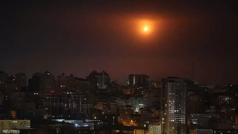تصعيد عنيف بين روسيا وأوكرانيا.. هجمات ضخمة وصواريخ تقصف المدنيين