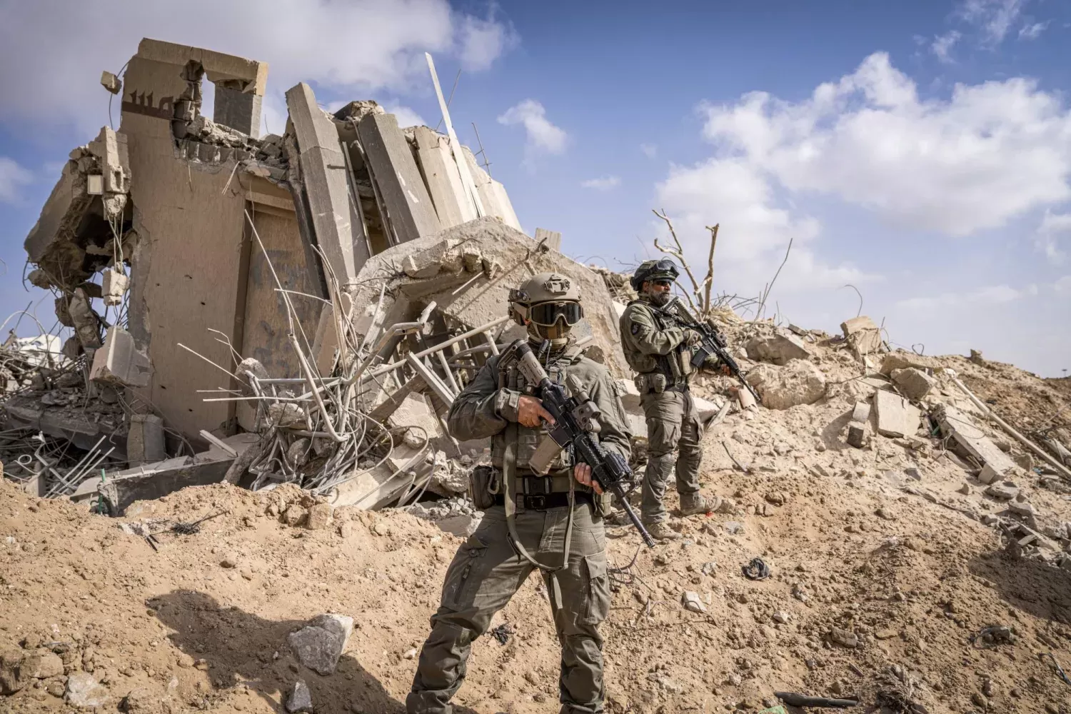 أنفاق رفح تشتعل.. إسرائيل تقتل مقاتلين ومفاوضات لخروج محاصَرين من حماس