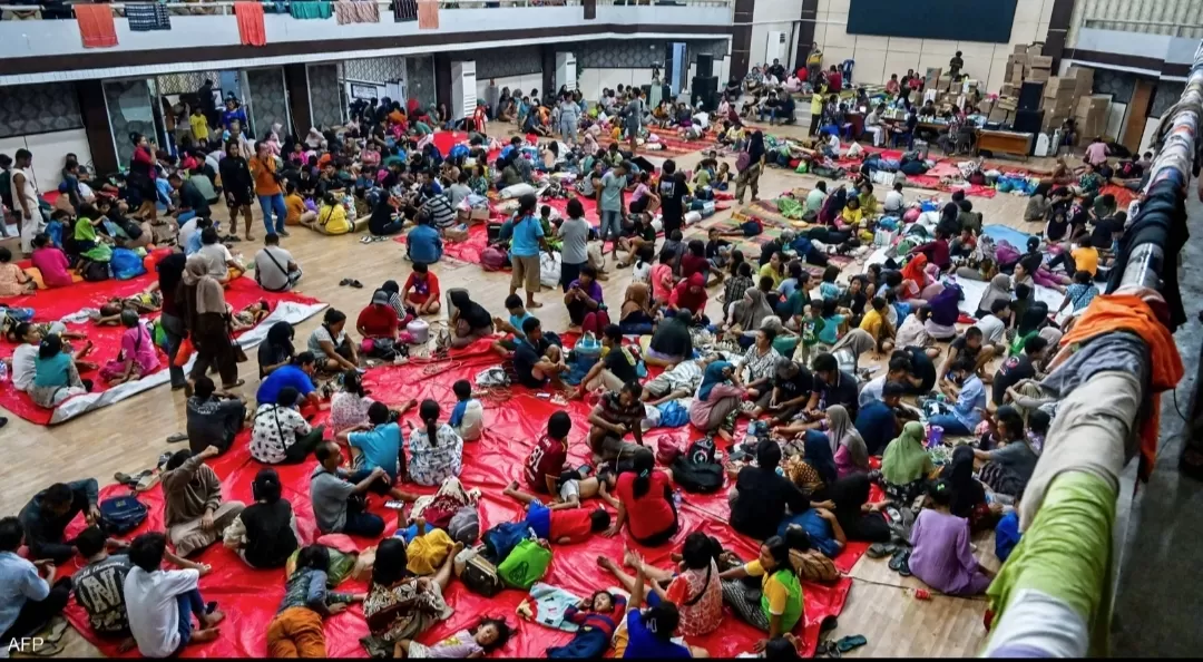 كارثة إنسانية في سومطرة: 631 قتيلاً ومليون نازح جراء فيضانات وانزلاقات تربة