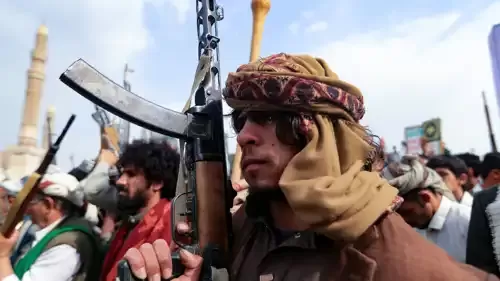 العراق يصنف الحوثيين وحزب الله كمنظمات إرهابية ويجمّد أموالهم