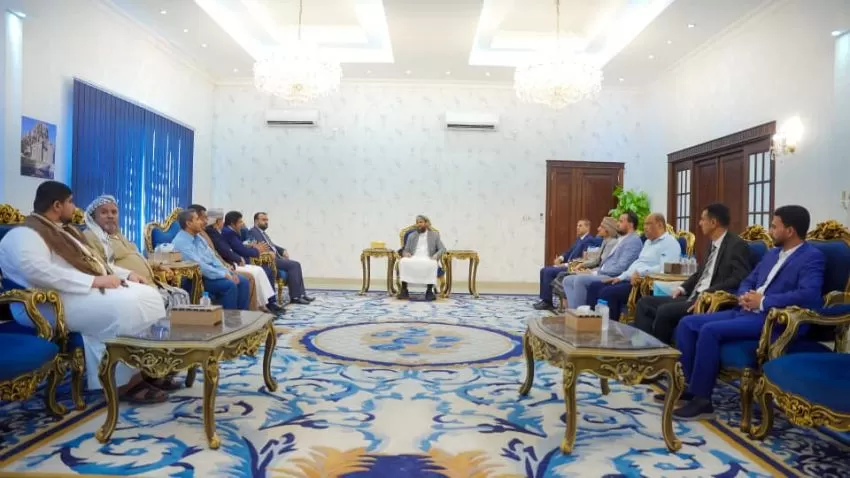 اليمن: "المحرمي" عضو القيادي الرئاسي يلتقي قيادات محافظة المهرة