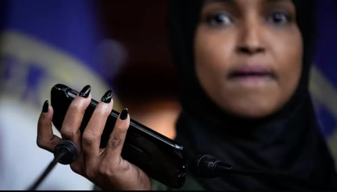 The Rise of AI-Powered Personal Assistants: How They Manage